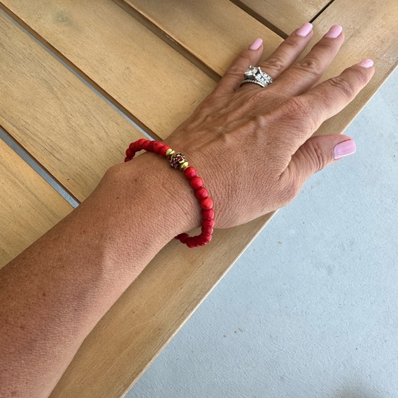 Red Small stone bracelet with red stones - Picture 4 of 9